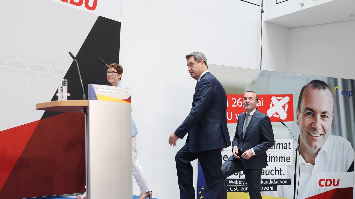 Wahlabend der CDU im Konrad-Adenauer-Haus in Berlin: Manfred Weber, Annegret Kramp-Karrenbauer und Markus Söder geben ein Statement zum Ergebnis der Europawahl ab.