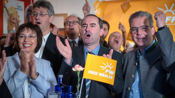 Kaum Zuspruch fanden die Freien Wähler hingegen im Landkreis Neustadt/Bad Windsheim mit nur 2,5 Prozent. In der Stadt Nürnberg waren es nur 2,4 Prozent, im Landkreis Bamberg sogar nur 2,2 Prozent.