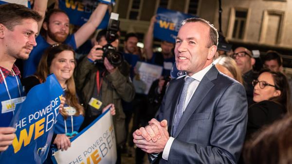 Die niedrigsten Prozentzahlen erreichte die CSU hingegen in München (26,8 Prozent), in Fürth (28 Prozent) und in Erlangen (27,5 Prozent).