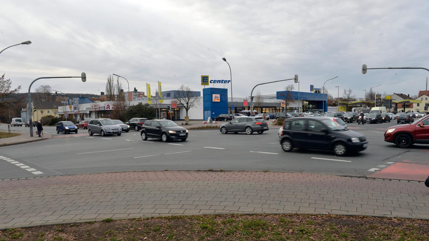 Adenauerallee: Kreuzungsbereich Bamberger Straße gesperrt