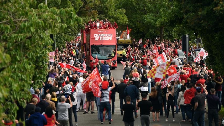 Liverpool ist eine völlig fußballverrückte Stadt - und genau das stellte sie am Sonntag unter Beweis. Rund 500.000 Fans waren auf den Straßen der europäischen Kulturhauptstadt von 2008.