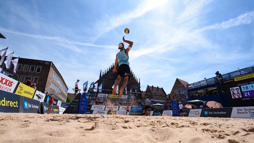 Beach Tour in Nürnberg: Der Volleyball-Finaltag am Hauptmarkt