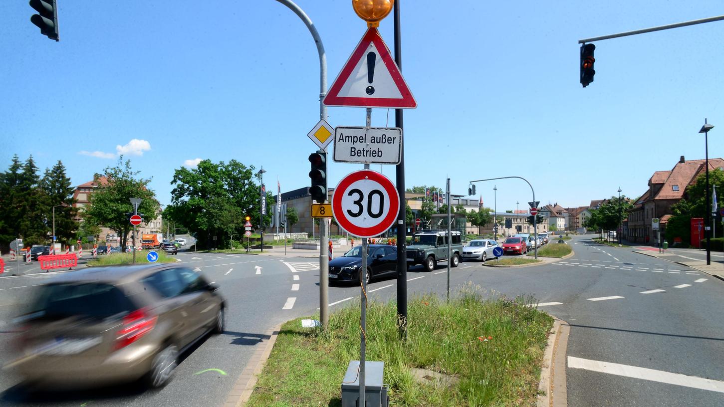 Ampel defekt: Saturn-Kreuzung bleibt heikles Terrain Ampel defekt: Saturn-Kreuzung bleibt heikles Terrain
