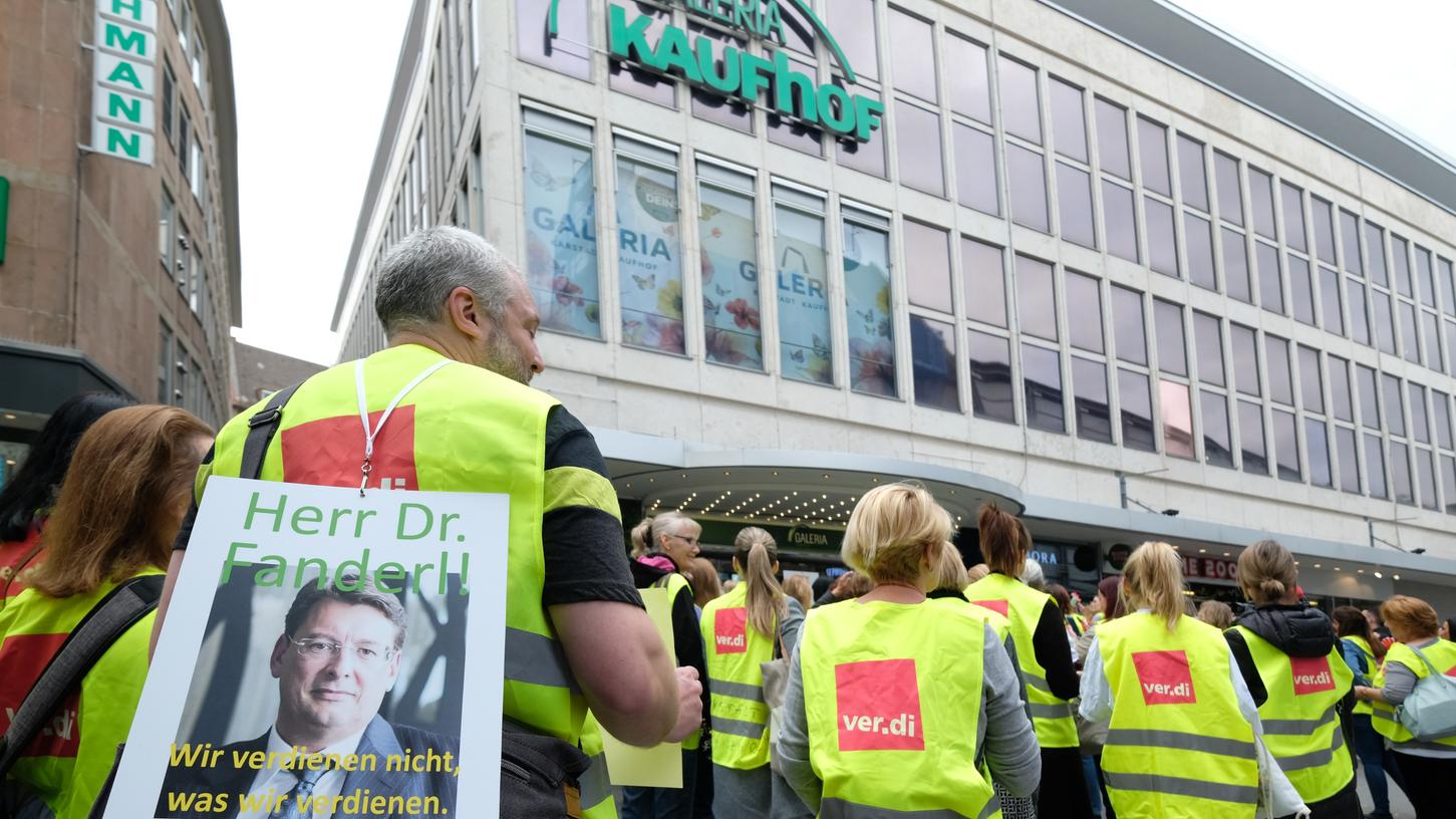Etwa 225 Beschäftige legten in den Nürnberger Kaufhof-Filialen im Mai 2019 ihre Arbeit nieder. Jetzt wird erneut gestreikt.