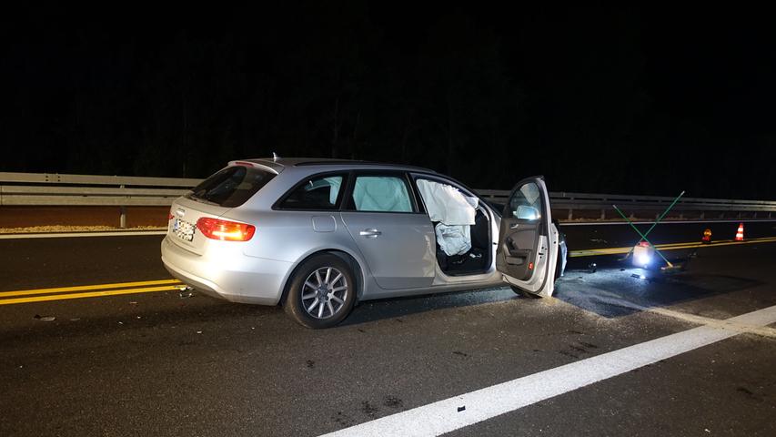 Audi fährt auf BMW: Zwei Leichtverletzte nach Auffahrunfall auf der B8