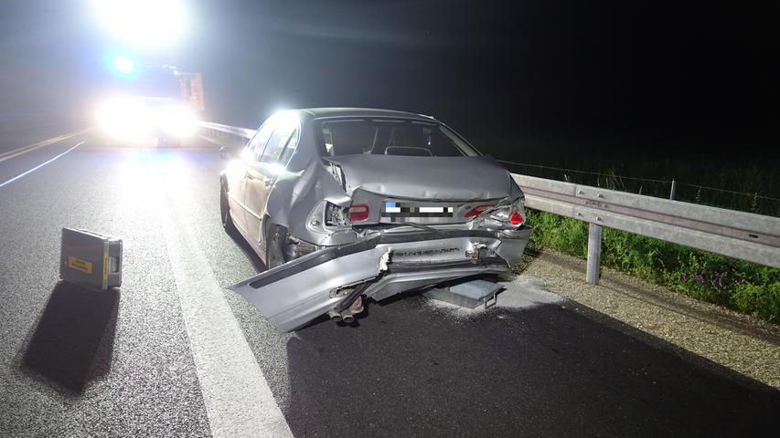 Audi fährt auf BMW: Zwei Leichtverletzte nach Auffahrunfall auf der B8