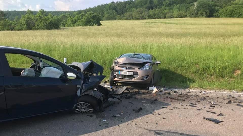 Heftige Kollision: Zwei Verletzte bei Crash nahe Eggolsheim