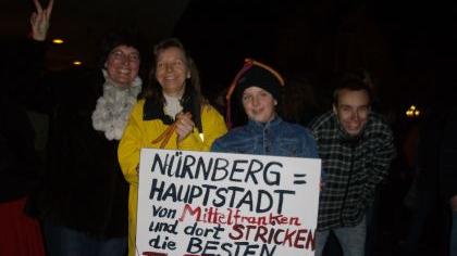 Nach der Show sind die Bratwurst-Stricker gar nicht mehr gut aufgelegt. Nach der Show sind die Bratwurst-Stricker gar nicht mehr gut aufgelegt.