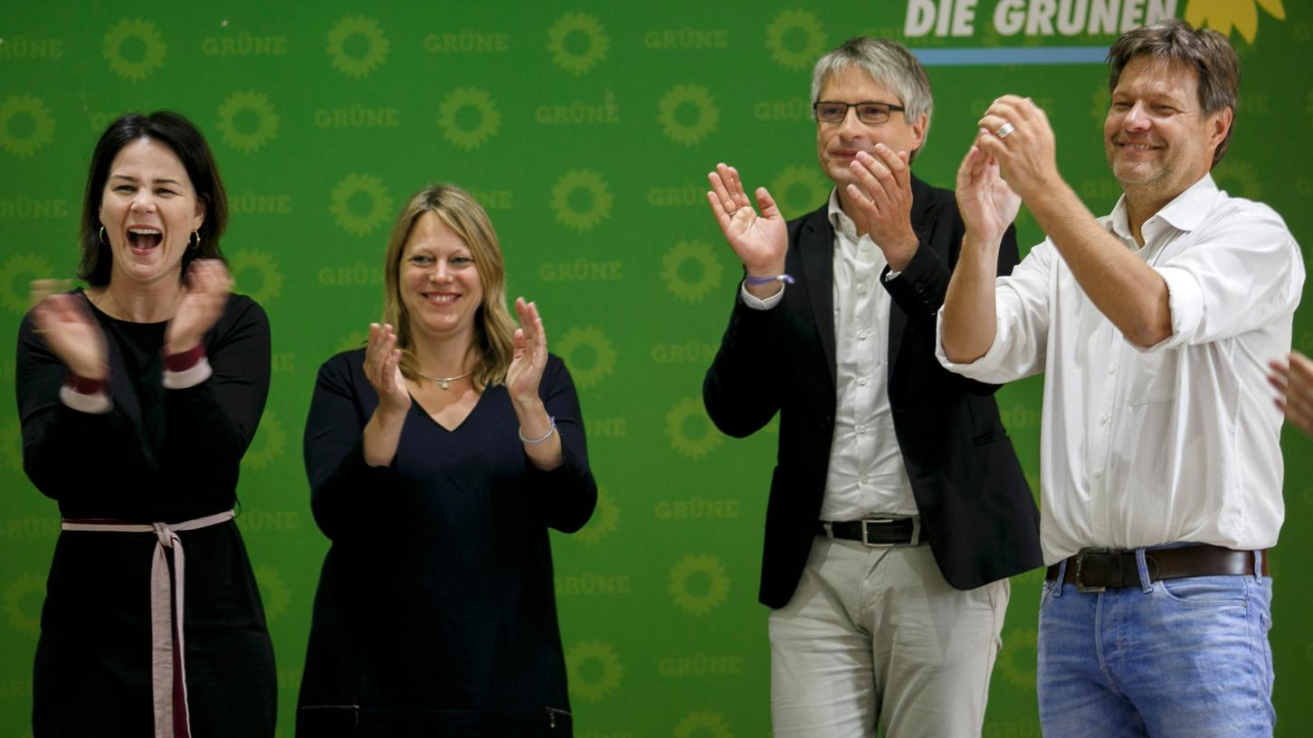 Die Grünen kommen aus dem Feiern gar nicht mehr heraus. Jetzt liegt die Partei auch im ARD-Deutschlandtrend vor der Union.