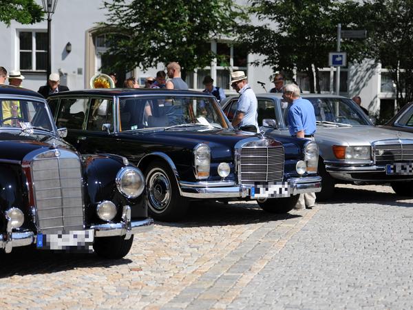 700 Wagen und tausende Besucher: Neumarkt wird zur Oldtimer-City