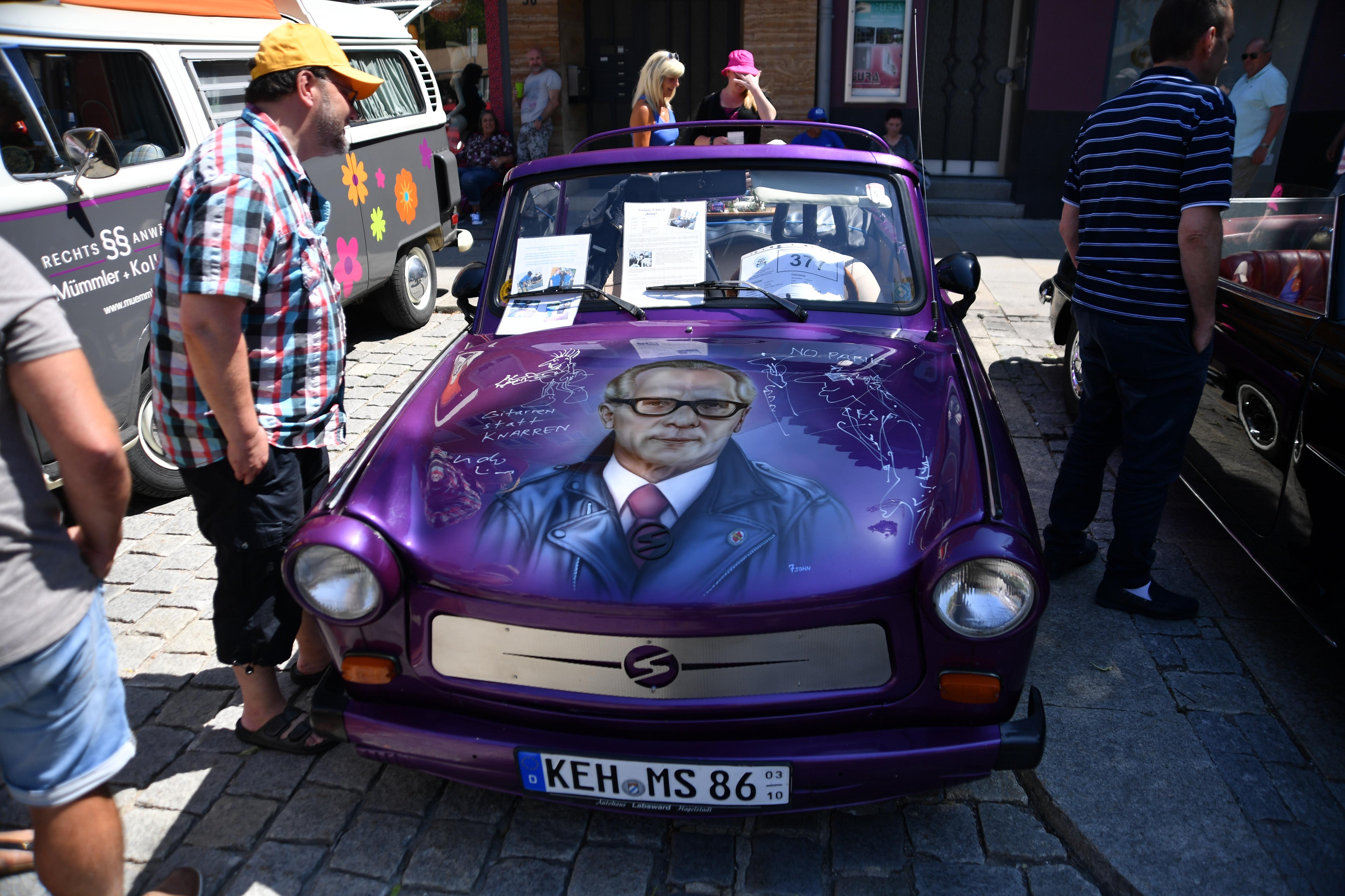 700 Wagen und tausende Besucher: Neumarkt wird zur Oldtimer-City