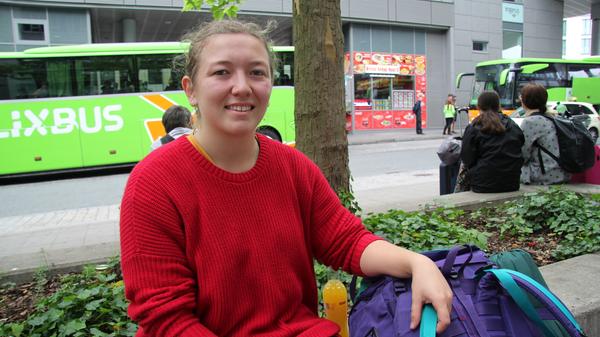 Die 19-jährige Felizitas ist erst am Samstag angereist. Ihr Fazit zu Rock im Park ist "grundsätzlich positiv, aber ein Problem waren definitiv die Duschen und Toiletten - das waren einfach viel zu wenige. Ansonsten gab's ein tolles Line-up. Und obwohl es so viele Menschen waren, gab es eigentlich recht wenig Gedrängel. Highlight waren für mich Casper und Marteria und auch SDP haben eine mega Show gemacht", fasst die 19-Jährige zusammen, bevor es zurück nach München geht.