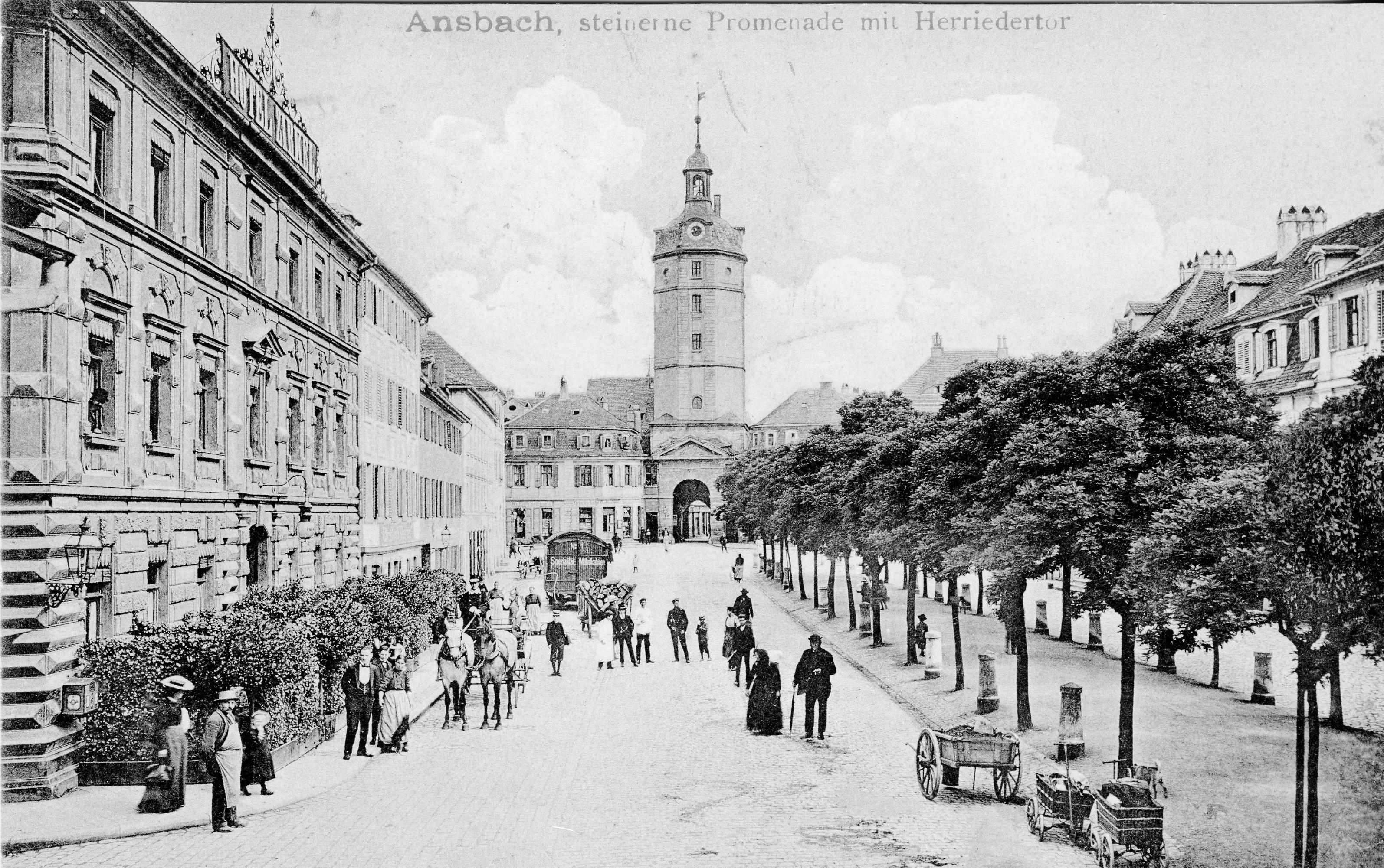 Auch Ansbach hat sich gewandelt. Auf diesem Bild vom Anfang des 20. Jahrhunderts dominierten noch Fußgänger und Pferdefuhrwerke.