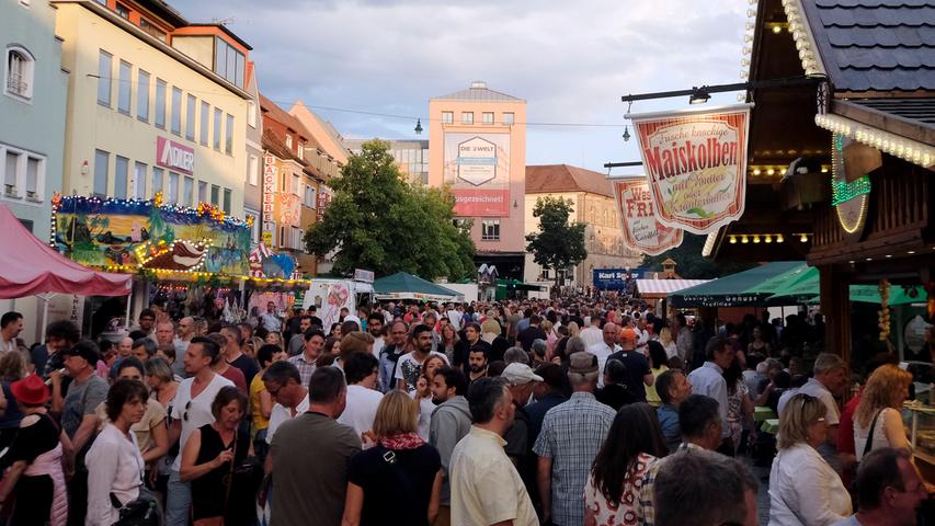 Cash, Klafünf, Converted: Der Altstadtfest-Samstag in Neumarkt