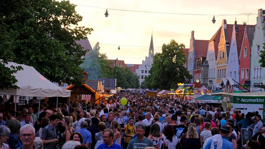 Cash, Klafünf, Converted: Der Altstadtfest-Samstag in Neumarkt