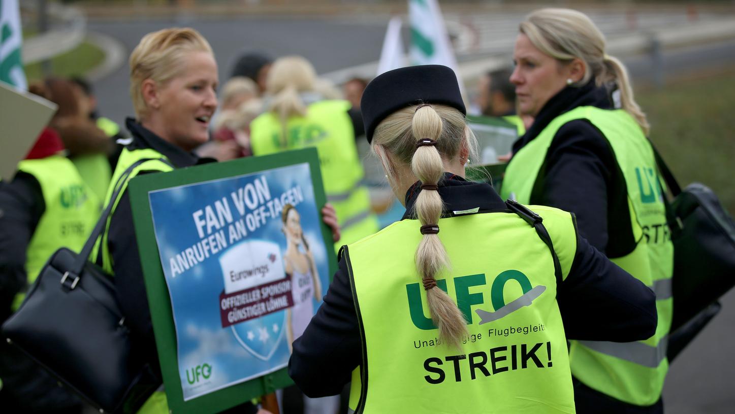 Flugbegleiter-Gewerkschaft Ufo will Streik: Droht wieder Chaos?