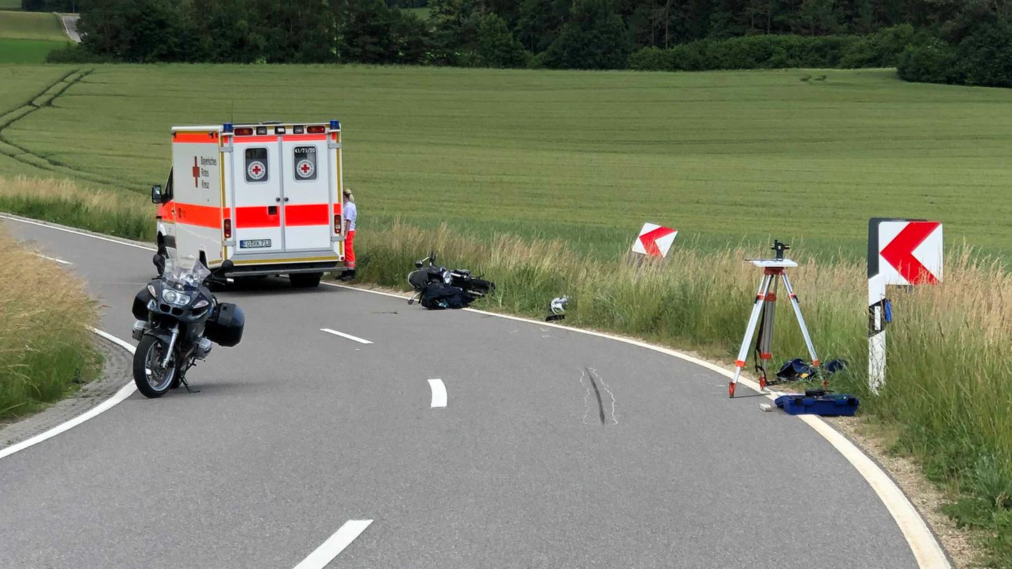 Kontrollverlust in Linkskurve: Biker stirbt in Oberfranken Kontrollverlust in Linkskurve: Biker stirbt in Oberfranken