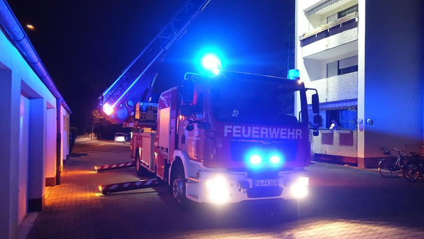 Brennende Waschmaschine auf Balkon: Feuerwehreinsatz in Fürth 
