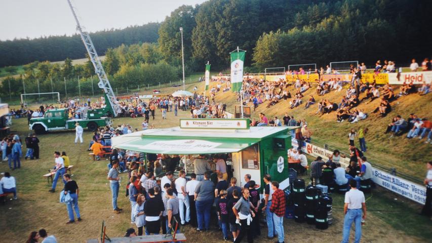 Zwischen 1996 und 1999 (Foto) lockten JBO Tausende nach Weingarts.