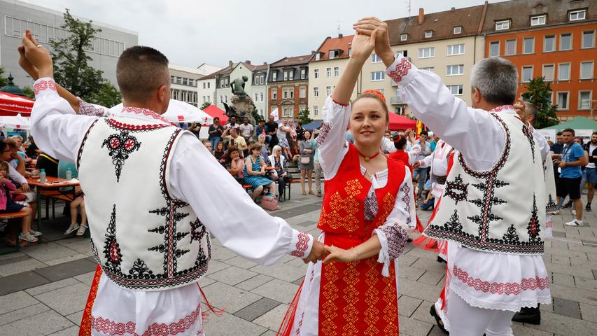 Nürnberg , 22.06.2019..Ressort: Lokales Fotografie: Stefan Hippel..Aufseßplatz , Straßenfest gegen Rassismus und Diskriminierung , ..Tanzgruppe Efxinos Pontos