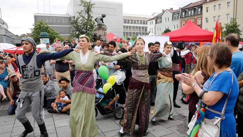 Wilde Tänze: Nürnberger feiern Straßenfest gegen Diskriminierung