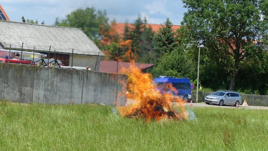 Feuerwehr zum Anfassen in Meinheim