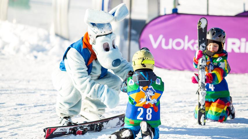 Bei allen skurrilen Winter-Aktivitäten, die in Vuokatti geboten sind, kann man im familienfreundlichen Skizentrum natürlich auch "nur" herrlich Ski fahren.