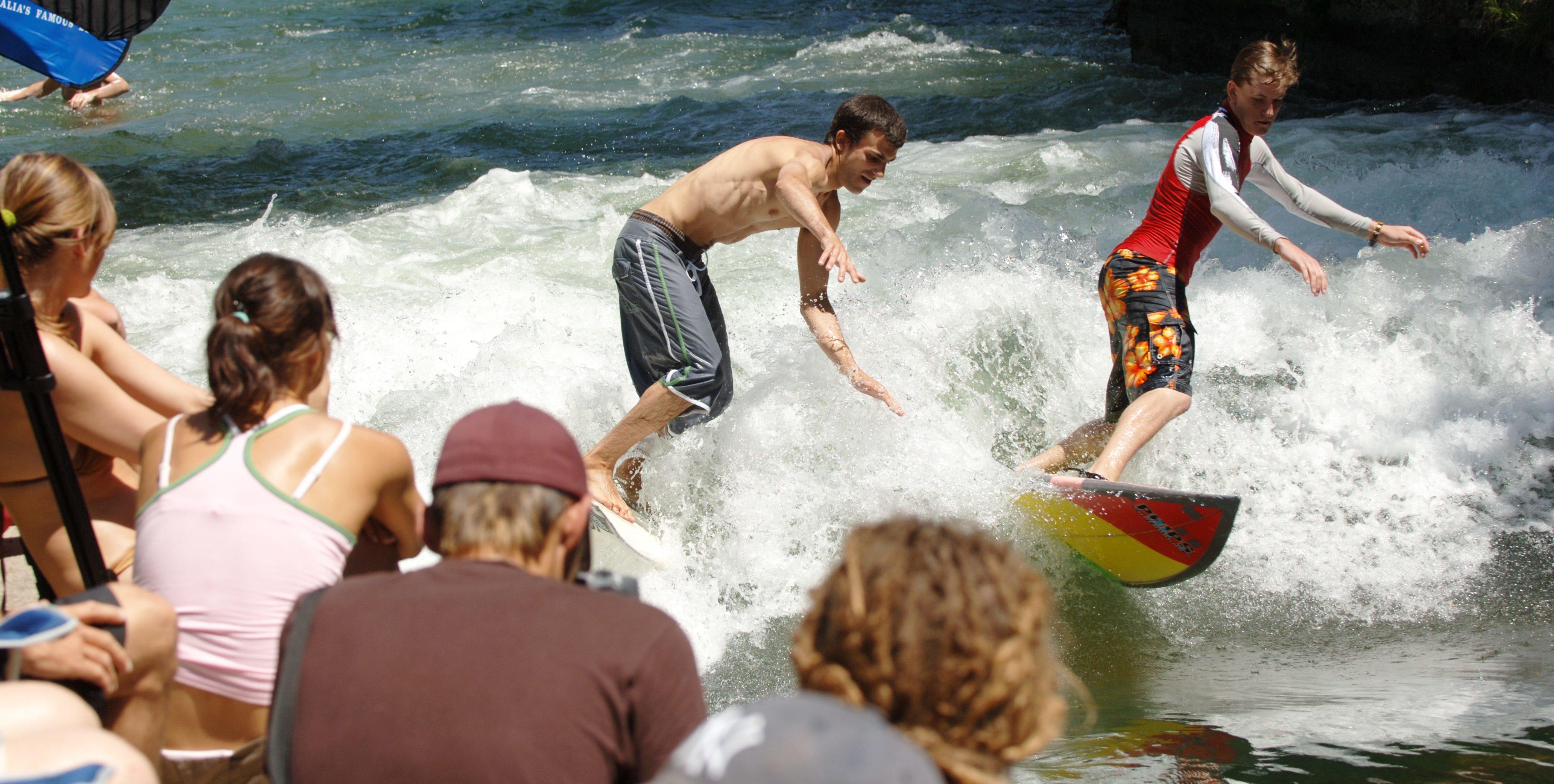 ARC-Großstadtsurfer auf Isar-Seitenkanal