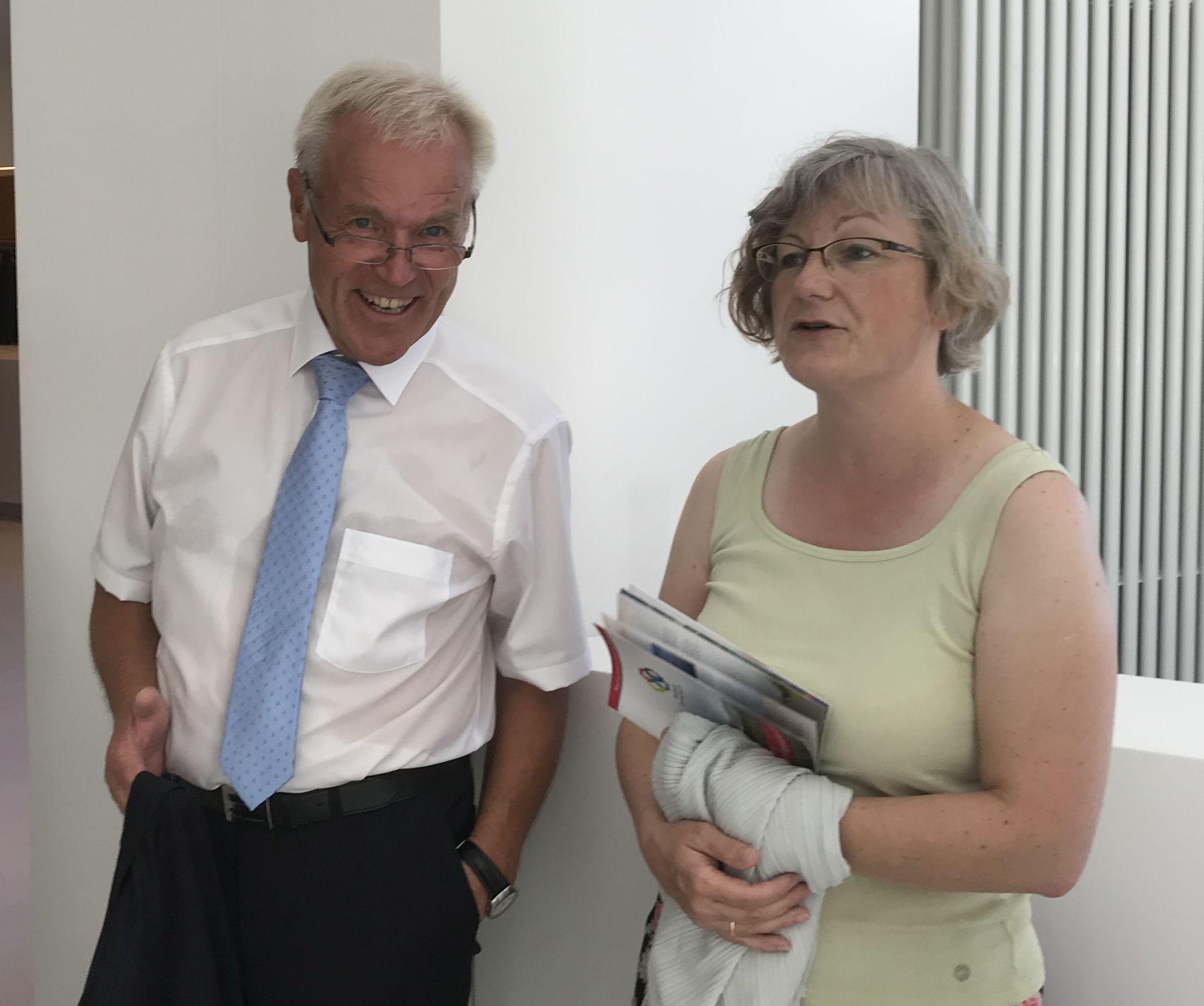 Gunzenhausens Altbürgermeister Gerhard Trautner war vom Ergebnis der über zwei Jahre währenden Generalsanierung beeindruckt.