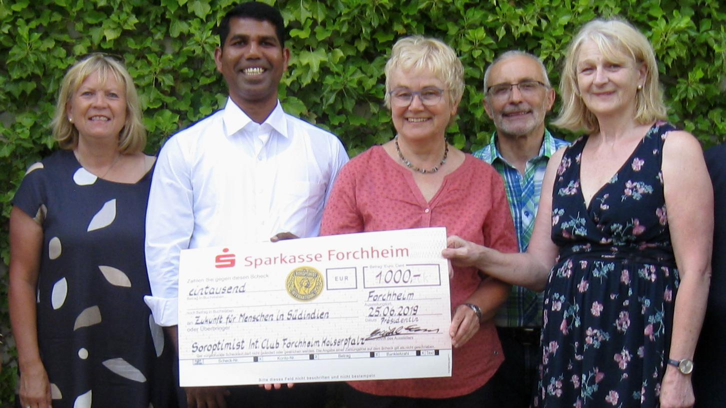 Soroptimisten spenden 1000 Euro für Südindien Soroptimisten spenden 1000 Euro für Südindien