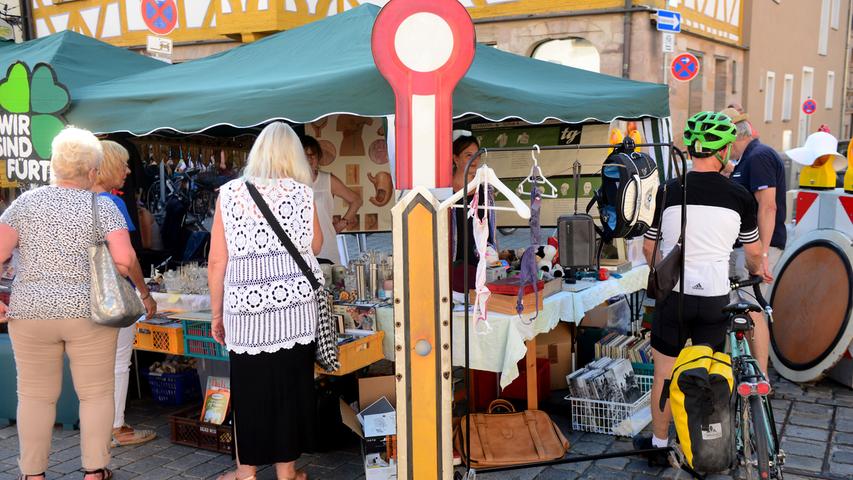 Tausende in der City: Die Bilder vom Fürther Grafflmarkt