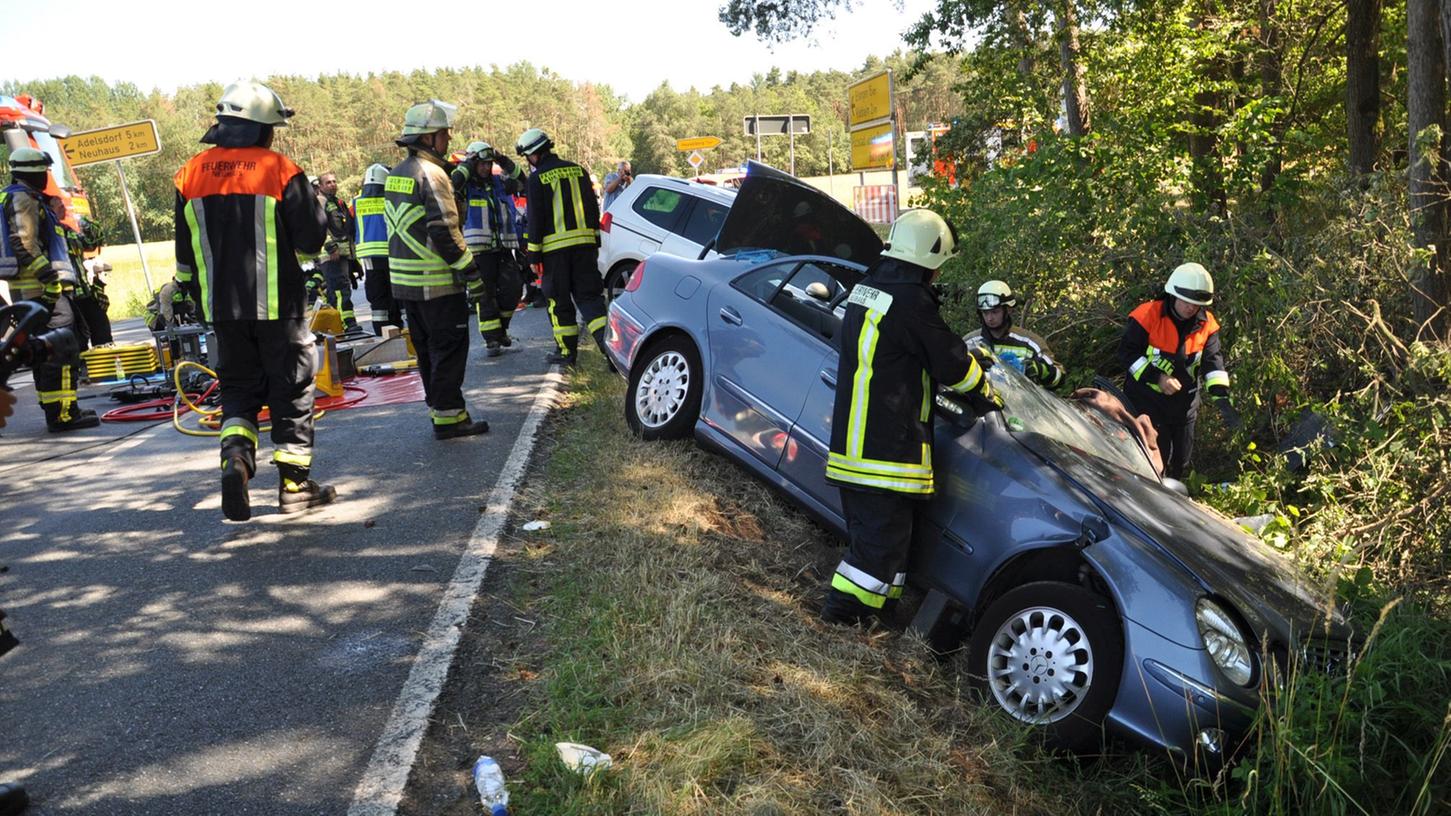 Unfall: Sechs leicht verletzte Personen bei Klebheim
