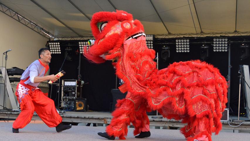 Mit Musik, einem großen Drachen und viel guter Laune wurde das Bayrisch-chinesische Sommerfest in Dietfurt gefeiert.