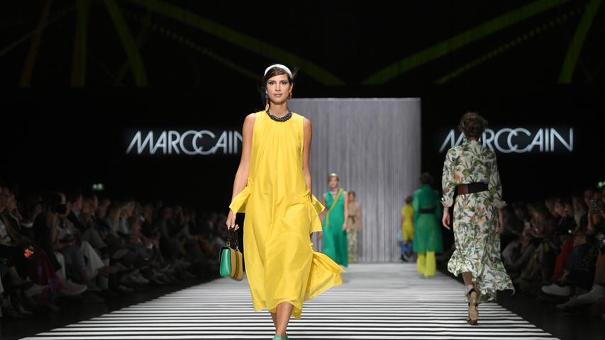 Ganz in gelb: Model Kenya Kinski Jones bei Marc Cain.