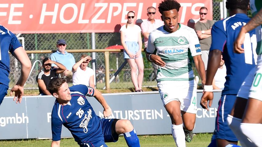 Zirndorf ohne Chance: Fürth siegt im Testspiel mit 7:0