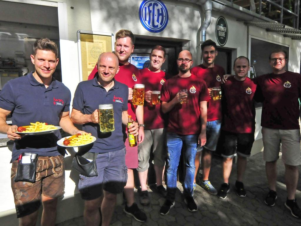 Nach zwei Schlägen floss Loscher Bier in Herzogenaurach