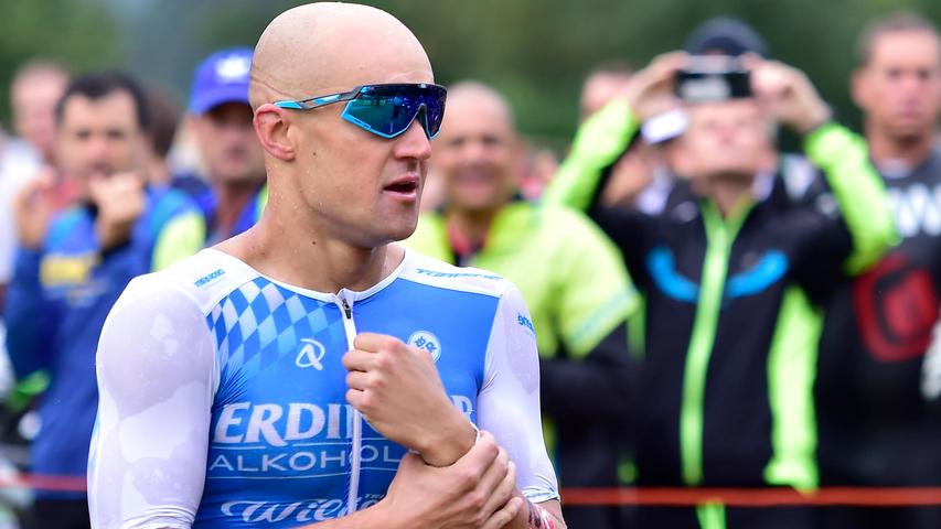 Seit 2011 ist Dreitz auf dem Weg in die absolute Weltspitze, 2012 folgten dann seine ersten Rennen für das Erdinger Alkoholfrei-Team, bei dem er bis heute unter Vertrag steht, seit 2014 ist der Lichtenfelser Triathlon-Profi. 