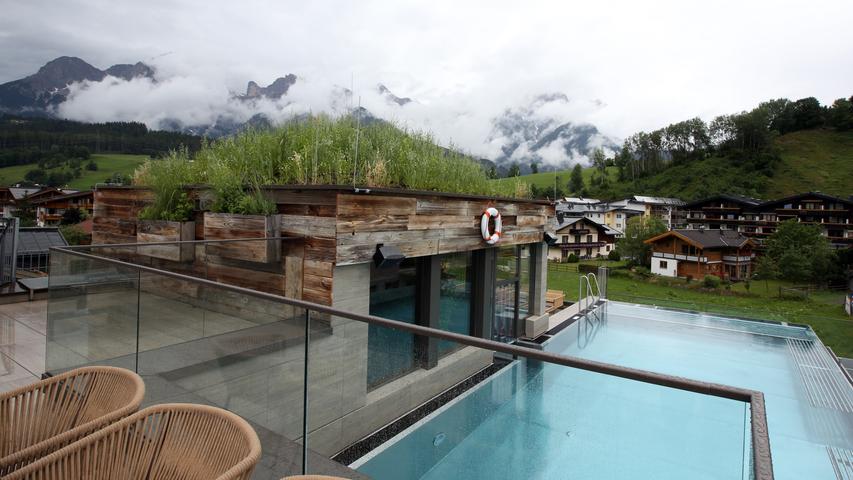 Bergpanorama, Pools und Sauna: Hier bereitet sich der Club vor