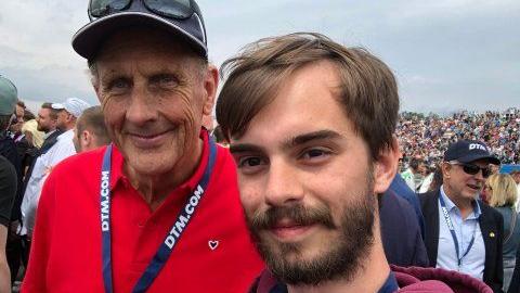 Auch Hans-Joachim Stuck (links) ließ sich am Norisring blicken, das wiederum ließ das Herz unseres Reporters höher schlagen. Stuck ist eine kleine Legende und deutscher Motorsportfunktionär sowie ehemaliger Automobilrennfahrer.