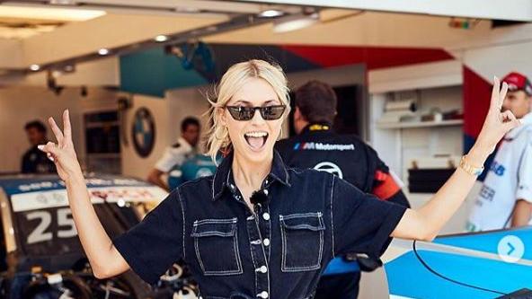 Lena Gercke scheint Gefallen zu haben an ihrer Rolle als BMW-Markenbotschafterin.