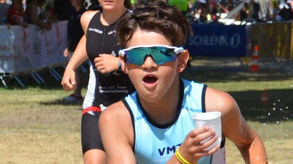 Beim Junior–Challenge mussten die kleinen Triathleten „nur“ 100 Meter Schwimmen, 2,5 Kilometer Radfahren und 400 Meter Laufen. Ein unvergessliches Erlebnis für die jungen Sportler.