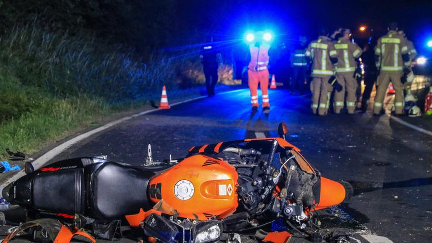 Unterfranken: Biker kommt von Straße ab und stirbt bei Unfall