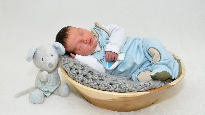 Am 2. Juli kam der kleine Theodorus mit 4090 Gramm und 54 cm in der Klinik Hallerwiese zur Welt.