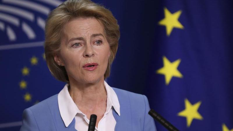 Ursula von der Leyen wird von SPD-Politikern scharf angegangen. Sie wollen die Verteidigungsministerin als EU-Kommissionspräsidentin verhindern.