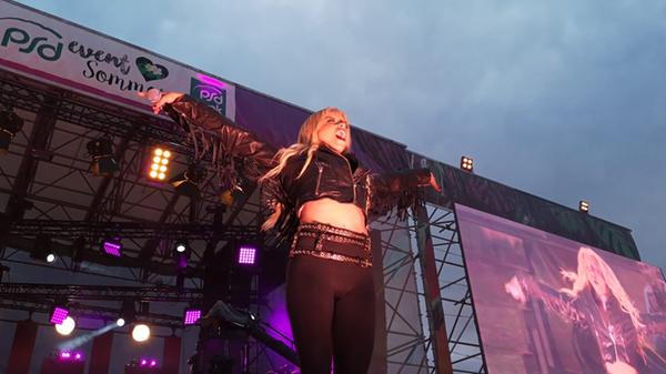 Als Mia Julia ist sie inzwischen fester Bestandteil der deutschen Schlagersänger.