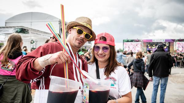 Ballermann-Flair vom Feinsten gab es am Samstag am Nürnberger Flughafen zu genießen. Bekannte Songs und reichlich Alkohol sorgten für gute Stimmung bei allen Bierkönig-Fans. Wir haben die Mallorca-Party in Bildern zusammengefasst.