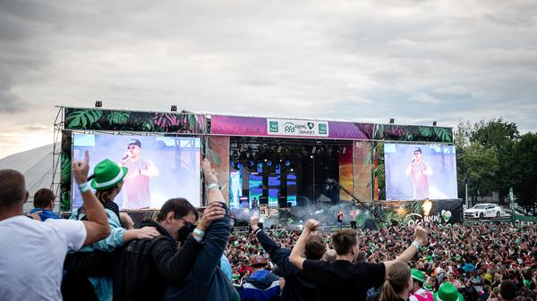 Gegründet hat sich das Duo in Berlin - allerdings arbeiteten sie schon vorher bei einigen Projekten zusammen.