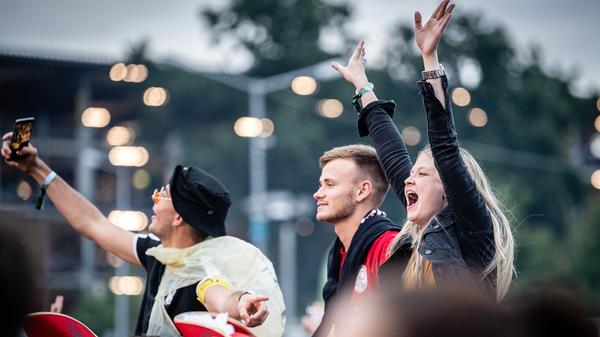 Der Anblick ihrer Schlager-Idole versetzte so manchen Fan in Ekstase.