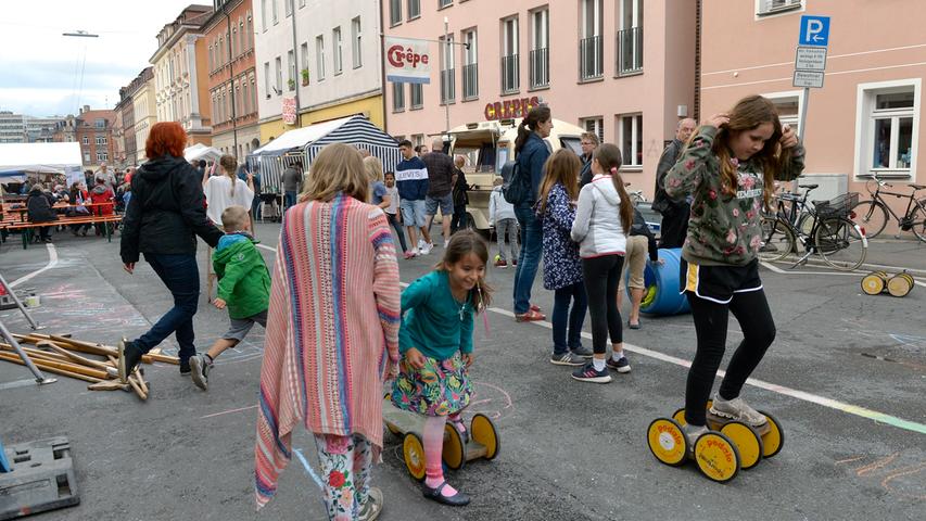Musik und Spaß für Klein und Groß: Das Bismarckstraßenfest in Erlangen