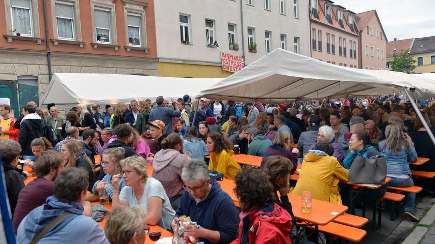 Musik und Spaß für Klein und Groß: Das Bismarckstraßenfest in Erlangen